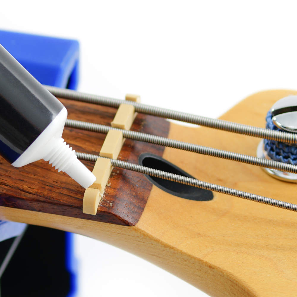 MUSIC NOMAD MN106 チューニングサポートリキッド 使用例画像4