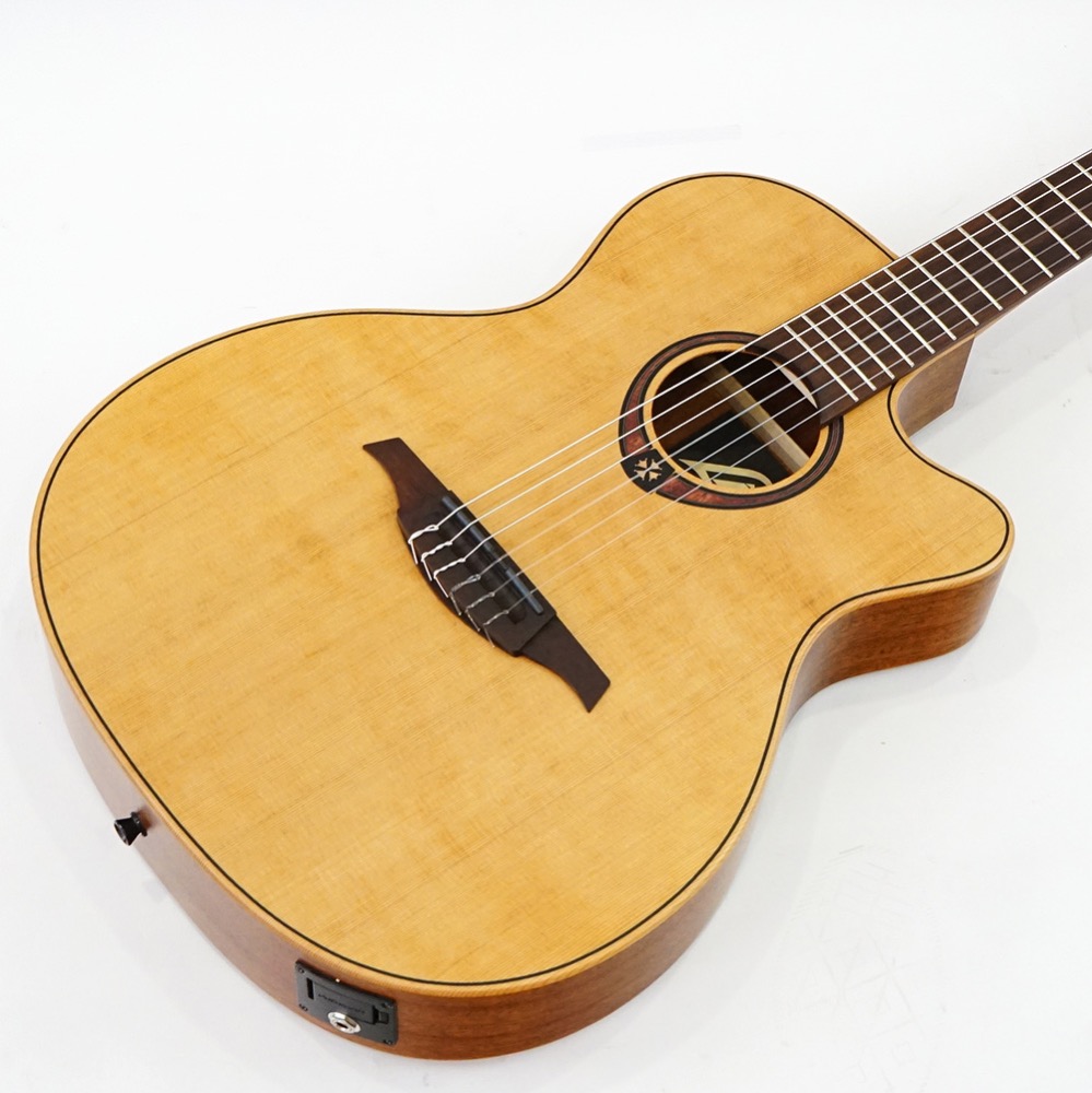 LAG GUITARS TN170ASCE NYLON AUDITORIUM SLIM CUTAWAY エレクトリックガットギター クラシックギター ボディアップの画像