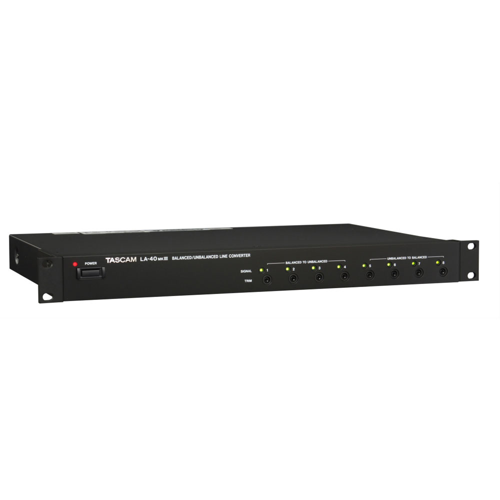 TASCAM(タスカム) LA-40MKIII アンバランス バランス ラインコンバーター 右からの全体像