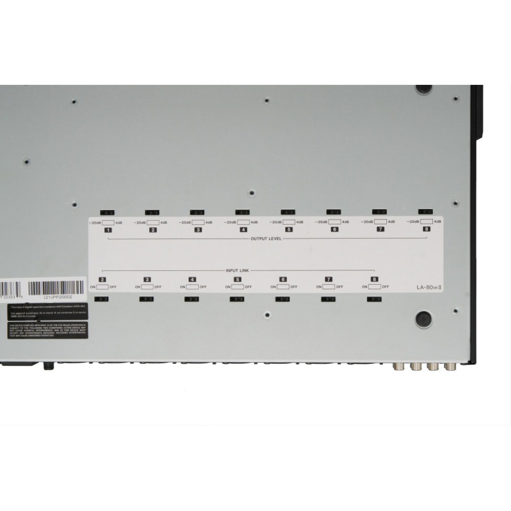 TASCAM(タスカム) LA-80MKII アンバランス バランス ラインコンバーター 底面にはバランス規定出力レベル(4dBu/-20dBu)切り換えスイッチを装備