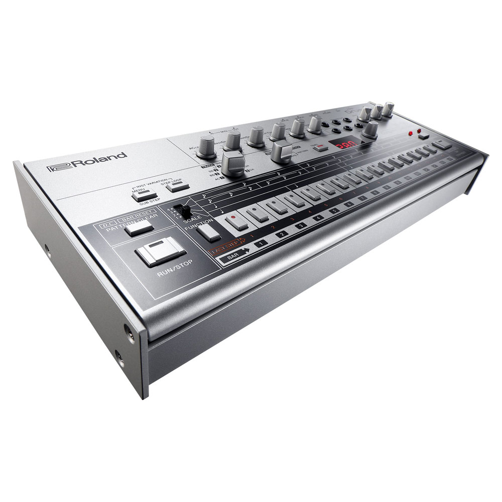 ROLAND(ローランド) TR-06 Drumatix リズムマシン Boutiqueシリーズ 右向き・全体像