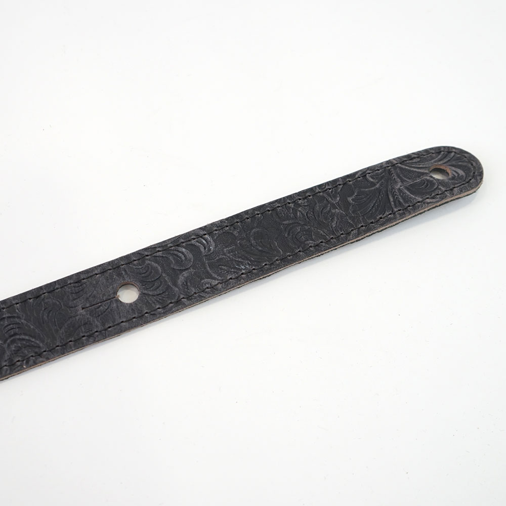 LM Products LS-2804T Slate Tooled Leather ギターストラップ ストラップピン部アップ画像