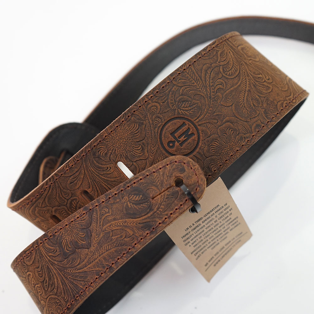 LM Products LS-2804T Brown Tooled Leather ギターストラップ ロゴアップ画像