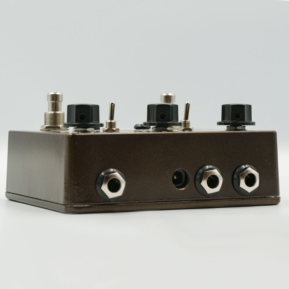 Westminster Effects WE-LTT Luther Tap Tremolo V2 トレモロ ギターエフェクター 入出力端子部画像
