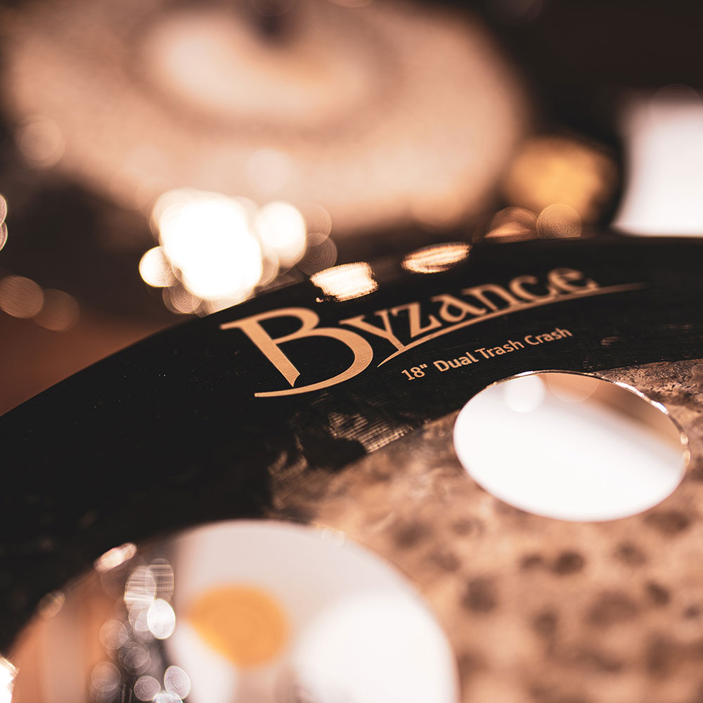 MEINL B18DUTRC Trash Crashes Byzance Dual Series 18' クラッシュシンバル マイネル 穴あきシンバル ロゴマーク画像