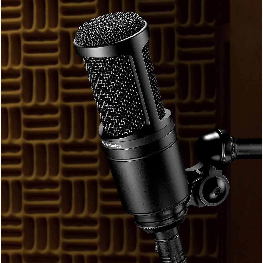 AUDIO-TECHNICA AT2020 コンデンサーマイク 使用イメージ画像