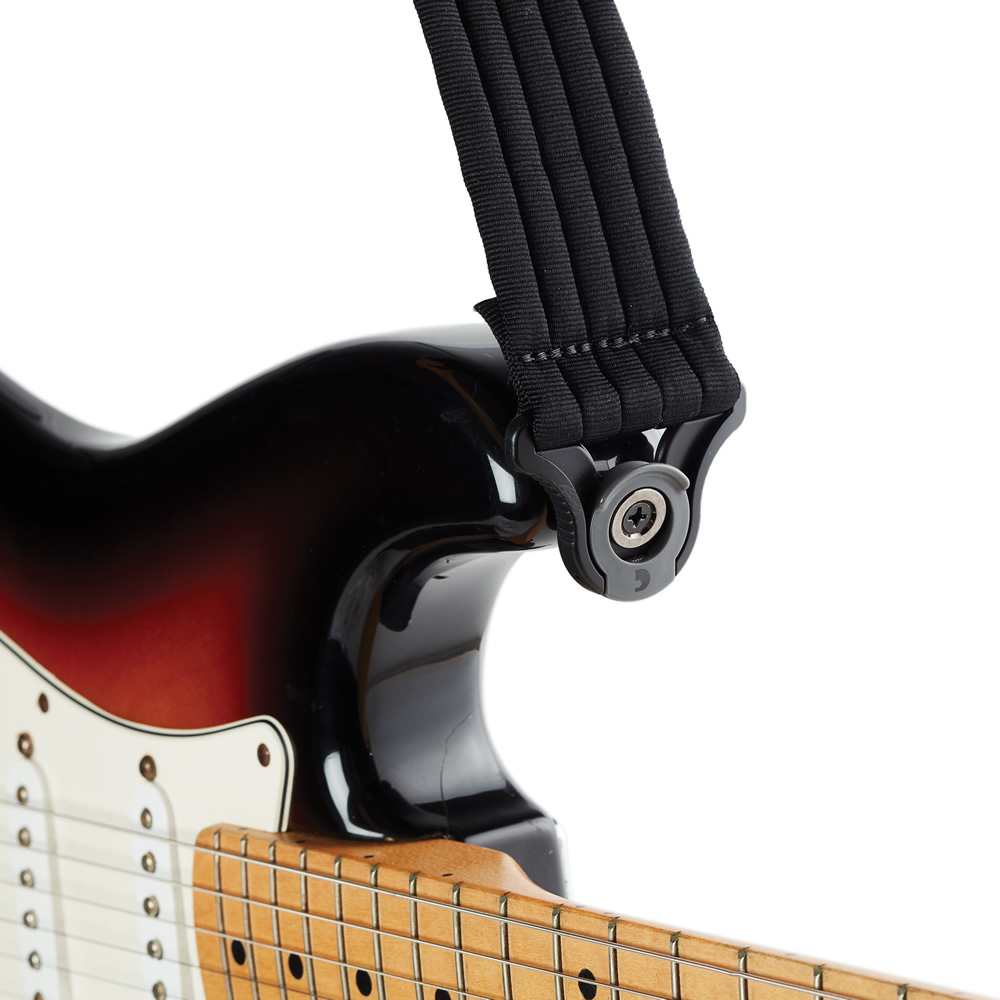 Planet Waves by D’Addario 50BAL01 AUTO LOCK BLK PADDED ギターストラップ 使用例画像