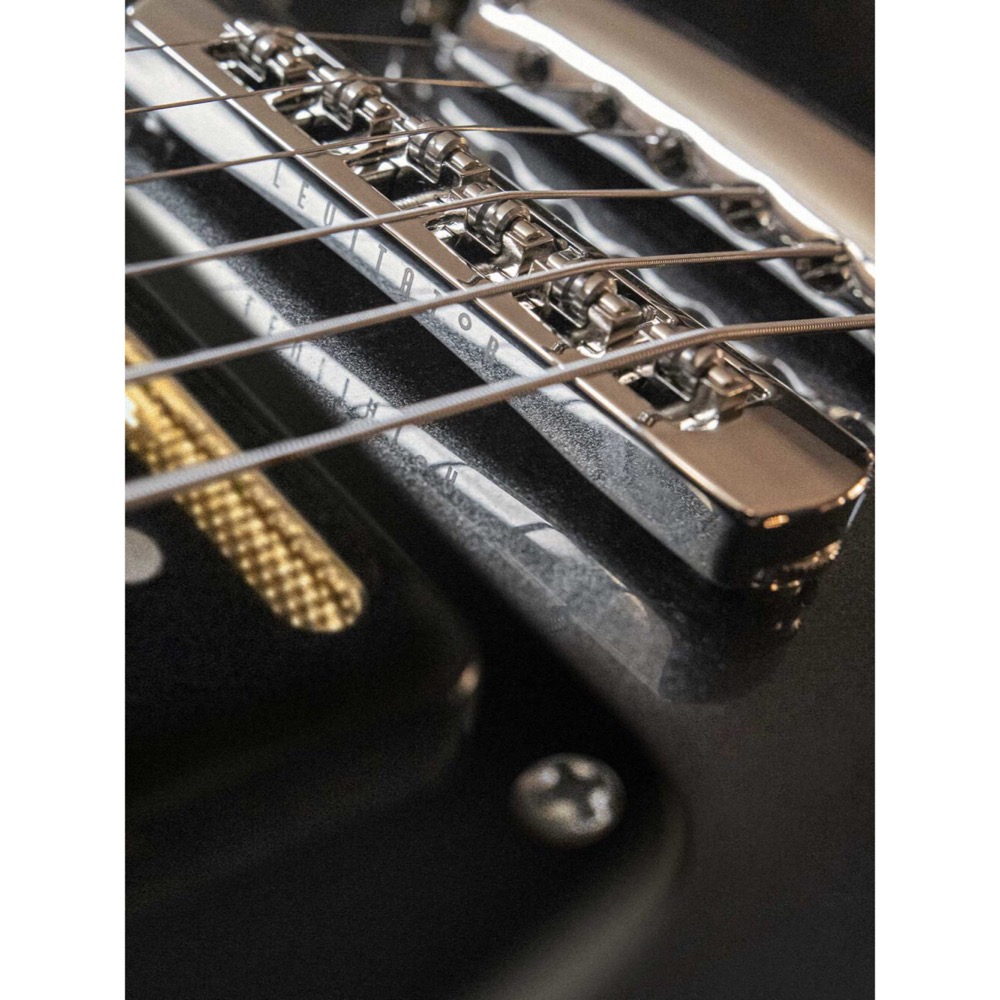 Baum Guitars Wingman Dark Moon エレキギター ブリッジ画像