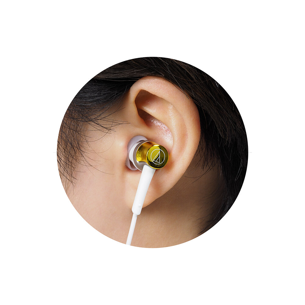 AUDIO-TECHNICA オーディオテクニカ ATH-CKR30 BL インナーイヤーヘッドホン 取付画像