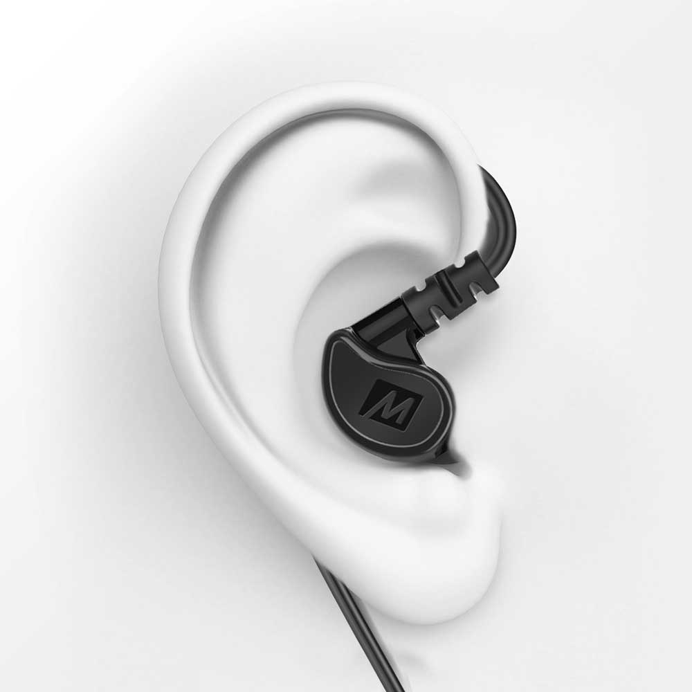 MEE audio ミーオーディオ EP-M6USB-BK M6-USB Black USB-C対応 有線イヤホン 耳掛け式スポーツイヤホン 装着イメージ