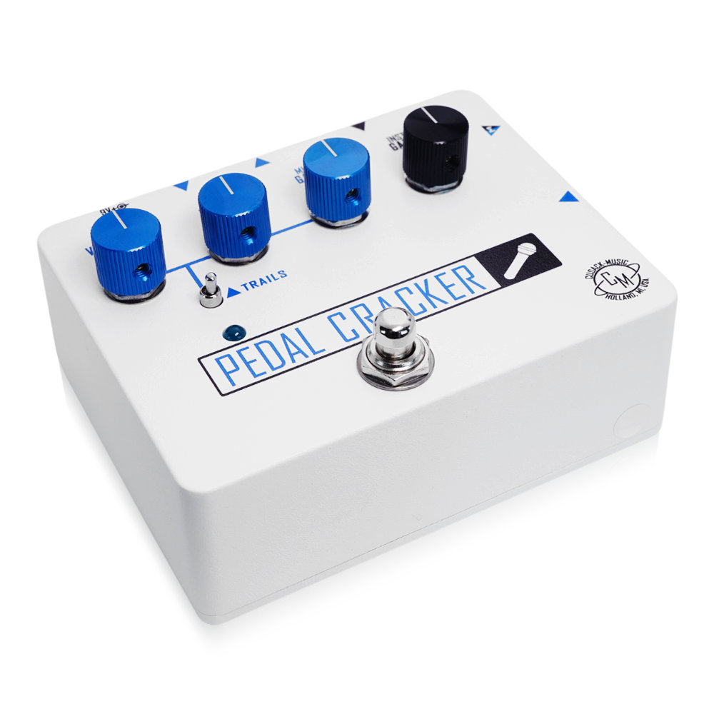 Cusack Music Pedal Cracker v2 スイッチャー ギターエフェクター フットスイッチ側サイドから正面
