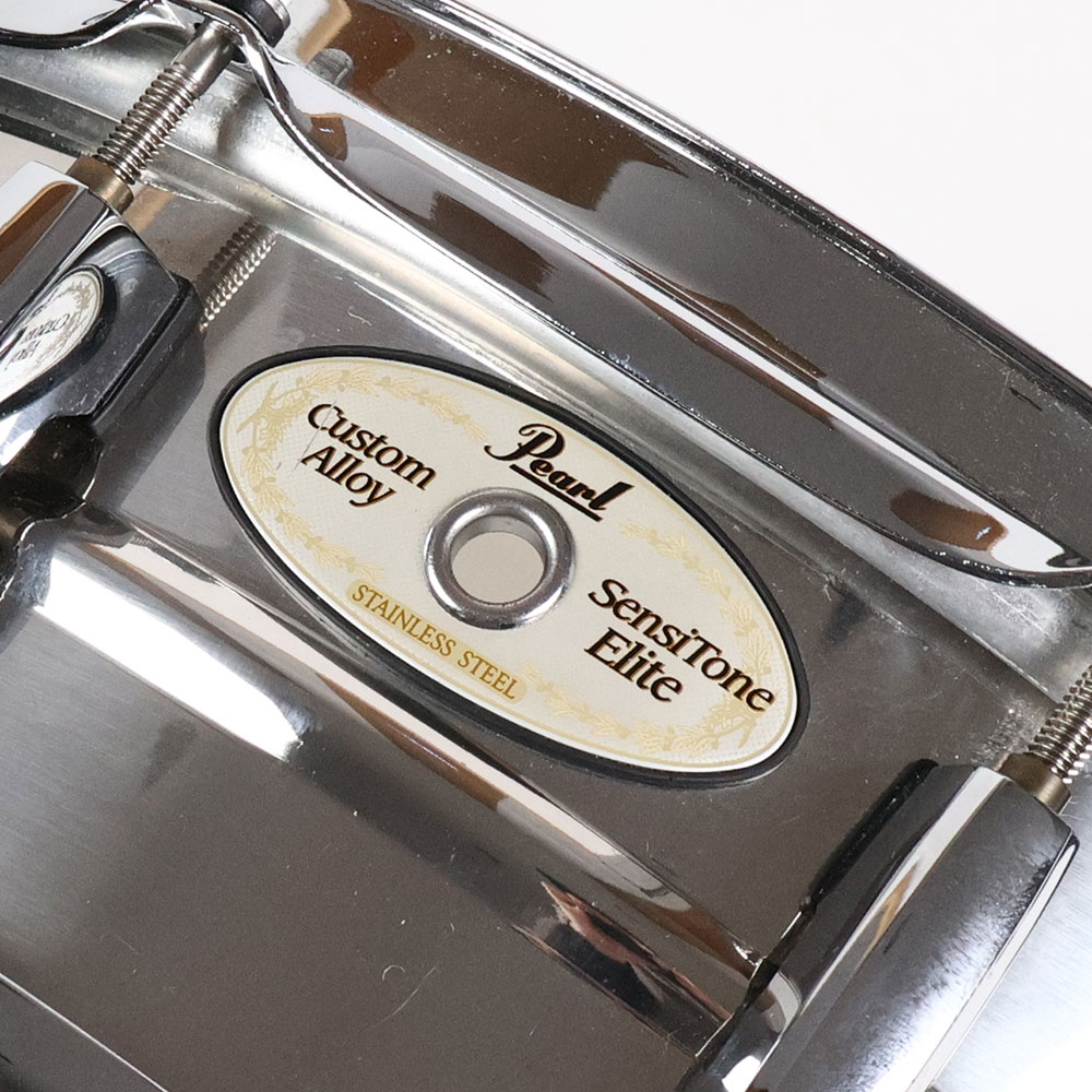 【中古】スネアドラム パール Pearl SensiTone Custom Alloy Elite STAINLESS STEEL 14x5 スティールシェル エンブレム