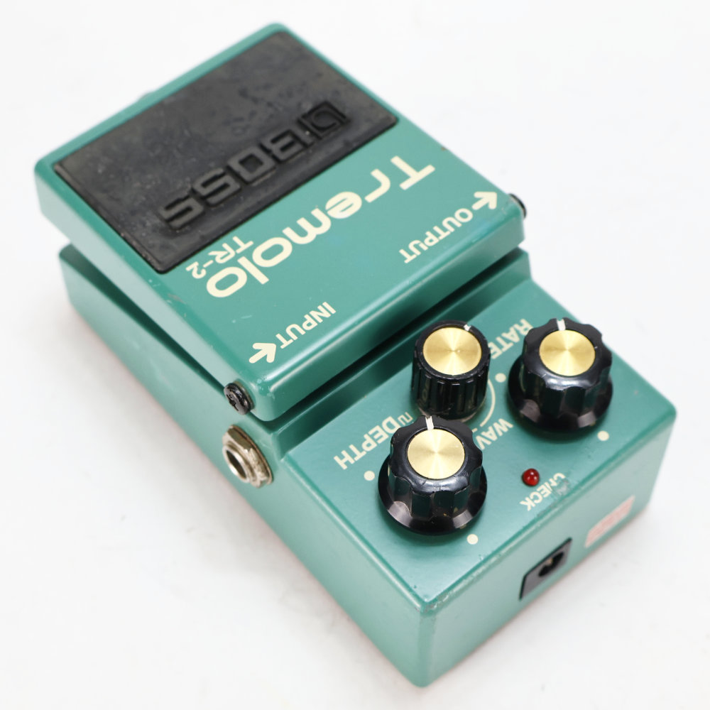 【中古】 トレモロ エフェクター BOSS TR-2 Tremolo ギターエフェクター 本体画像 斜め 