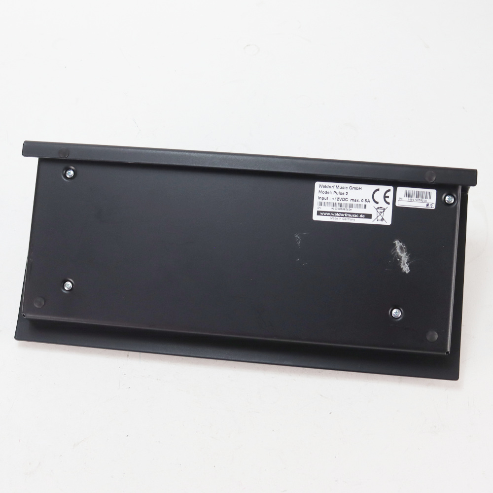 【中古】 アナログシンセサイザー waldorf ウォルドルフ pulse 2 本体画像 裏