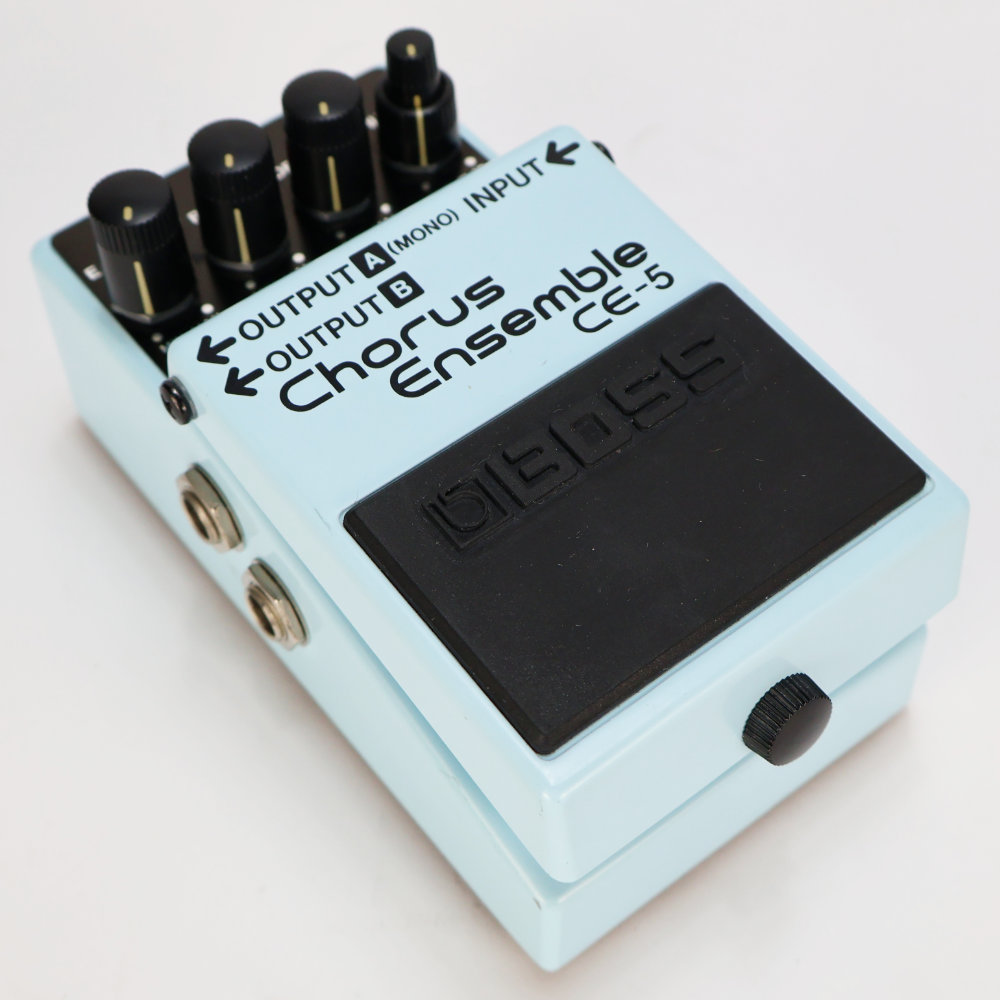 【中古】コーラスアンサンブル エフェクター BOSS CE-5 Chorus Ensemble ギターエフェクター 本体画像 斜め 2