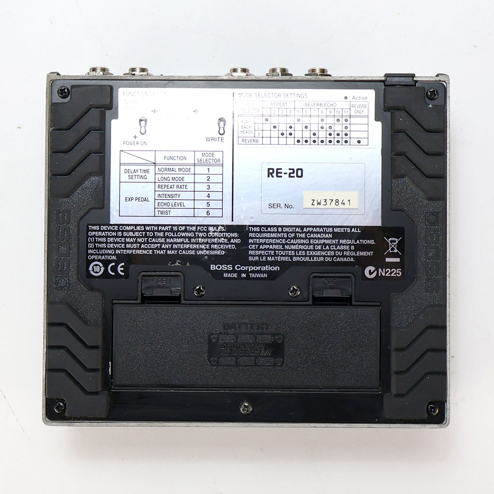 【中古】 スペースエコー エフェクター BOSS RE-20 SPACE ECHO ボス ギターエフェクター 裏面
