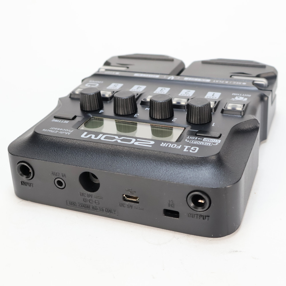 【中古】 ズーム ZOOM G1 FOUR ギターマルチエフェクター 本体画像 斜め 
