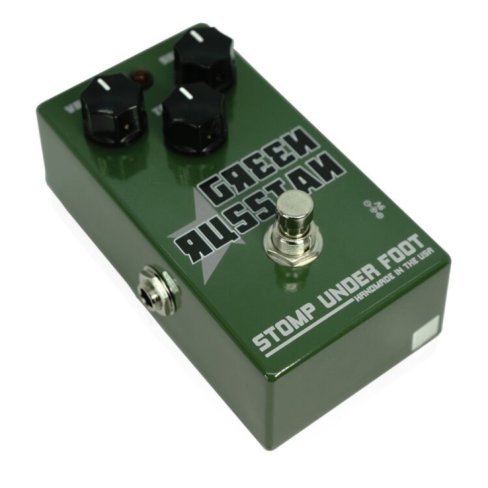 Stomp Under Foot Green Russian ベース用ファズ 斜めアングル画像