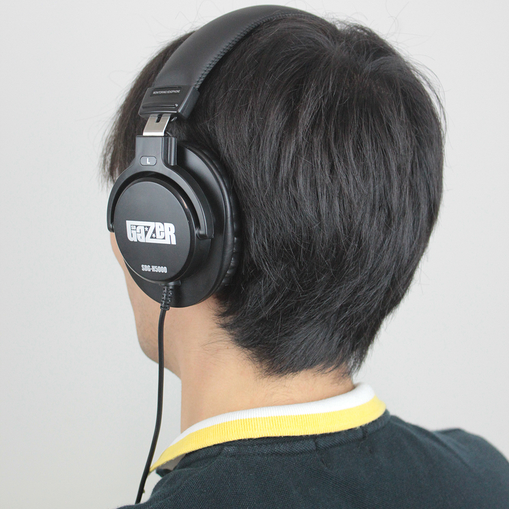 長時間の使用でも快適なつけ心地を実現しています。